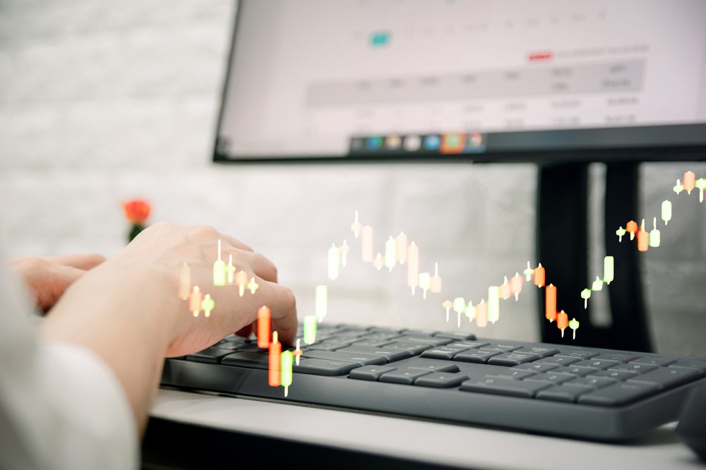 別只看輝達！分析師揭露2檔「被低估」AI股，預言2026年是最佳買點